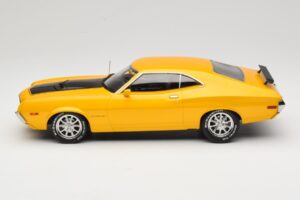 Ford Gran Torino Sport Жълт IXO 1:18 18CMC186 Метал — снимка 3 от 6