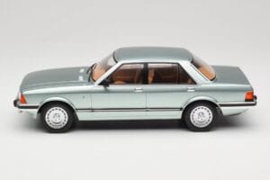 Ford Granada Mk2 2.8 Ghia Light Green Metallic MCG 1:18 MCG18535 Метал — снимка 3 от 6