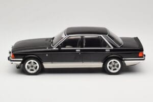 Ford Granada Mk2 2.8 Injection Gray Metallic MCG 1:18 MCG18536 Метал — снимка 3 от 6
