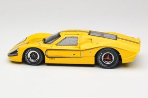 Ford GT40 Mk IV Жълт 1967 Shelby Collectibles 1:18 31414S Метал — снимка 4 от 8