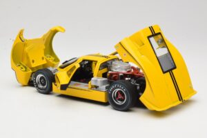 Ford GT40 Mk IV Жълт 1967 Shelby Collectibles 1:18 31414S Метал — снимка 5 от 8