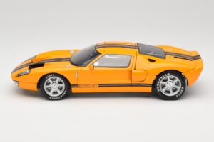 Ford GT Оранжев Beanstalk Group 1:18 0686500597 Метал — снимка 4 от 8