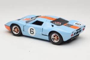 Ford GT40 Gulf #6 J. Ickx / J. Oliver 24 Hours of Le Mans 1969 Eagles Race 1:18 300600 Метал — снимка 7 от 8