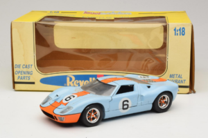 Ford GT40 Gulf #6 J. Ickx / J. Oliver 24 Hours of Le Mans 1969 Revell 1:18 48824 Метал — снимка 8 от 8