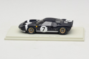Ford GT40 Mk I #7 B. Bondurant / U. Maglioli 24 Hours of Le Mans 1965 Spark 1:43 S4536 Смола