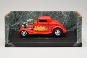 Ford High Tech Червен с Пламък American Muscle 1:18 7726 Метал