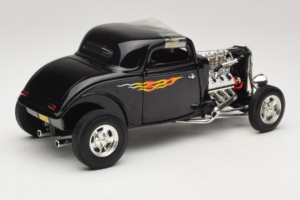 Ford Hot Rod Черен Rydell High Grease ERTL 1:18 36602 Метал — снимка 2 от 6