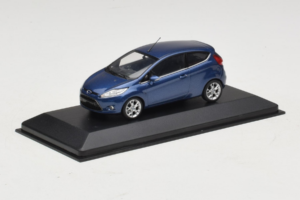 Ford Ka Dark Blue Metallic Minichamps 1:43 FORD004 Метал — снимка 2 от 4