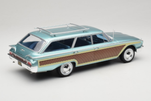 Ford Country Squire Синьо MCG 1:18 MCG18049 Метал — снимка 2 от 6