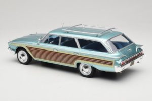 Ford Country Squire Синьо MCG 1:18 MCG18049 Метал — снимка 5 от 6