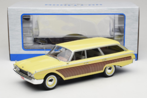 Ford Country Squire Жълт MCG 1:18 MCG18048 Метал — снимка 6 от 6