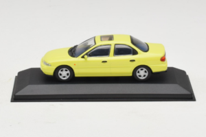 Ford Mondeo Mk1 Citrus Yellow Minichamps 1:43 MIN0821001 Метал