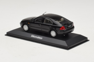 Ford Mondeo Mk3 Черен Minichamps 1:43 MONDEO004 Метал — снимка 3 от 4