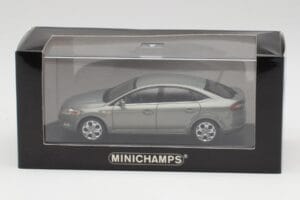 Ford Mondeo Mk3 Sedan Сив Metallic Minichamps 1:43 IND403086003 Метал — снимка 4 от 4