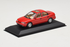 Ford Mondeo Mk1 Седан Червен Minichamps 1:43 82000 Метал — снимка 2 от 4