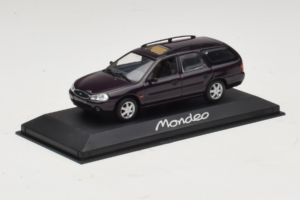 Ford Mondeo Mk1 Turnier Dark Blue Metallic Minichamps 1:43 43306312 Метал — снимка 2 от 4
