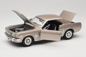 Ford Mustang 1964 1/2 Сребрист Mira 1:18 6127 Метал — снимка 2 от 8
