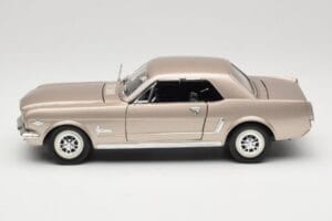 Ford Mustang 1964 1/2 Сребрист Mira 1:18 6127 Метал — снимка 4 от 8