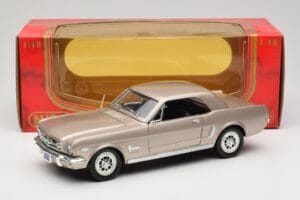 Ford Mustang 1964 1/2 Сребрист Mira 1:18 6127 Метал — снимка 8 от 8