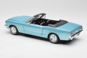 Ford Mustang Кабриолет Arcadian Blue Revell 1:18 8832-F1 Метал — снимка 7 от 8