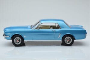 Ford Mustang Coupe Тюркоазен Norev 1:18 182800 Метал — снимка 3 от 6