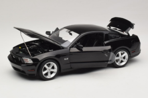 Ford Mustang GT Черен Drive Movie GreenLight 1:18 13609 Метал — снимка 2 от 8