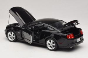 Ford Mustang GT Черен Drive Movie GreenLight 1:18 13609 Метал — снимка 5 от 8