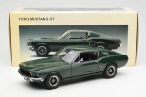 Ford Mustang GT Bullitt Зелен AUTOart 1:18 72812 Метал — снимка 8 от 8