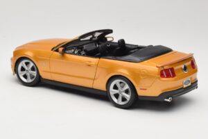 Ford Mustang GT S197 Кабриолет Златен Maisto 1:18 31158 Метал — снимка 6 от 7