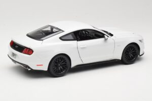 Ford Mustang GT S550 Бял Maisto 1:18 31197 Метал — снимка 3 от 8