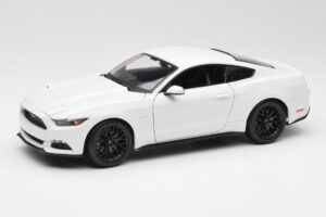 Ford Mustang GT S550 Бял Maisto 1:18 31197 Метал