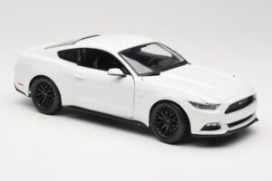 Ford Mustang GT S550 Бял Maisto 1:18 31197 Метал — снимка 6 от 8