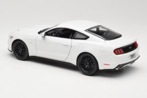 Ford Mustang GT S550 Бял Maisto 1:18 31197 Метал — снимка 7 от 8