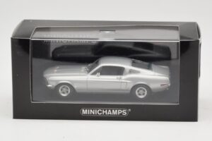 Ford Mustang GT Сребърен Minichamps 1:43 FORD001 Метал — снимка 4 от 4