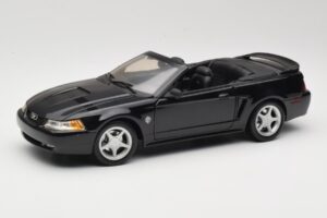 Ford Mustang GT SN95 Кабриолет Черен Maisto 1:18 50328 Метал