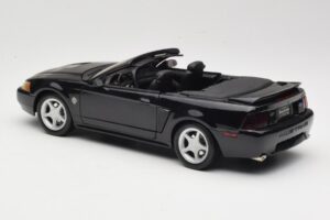 Ford Mustang GT SN95 Кабриолет Черен Maisto 1:18 50328 Метал — снимка 7 от 8