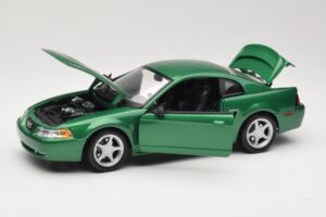 Ford Mustang GT SN95 Зелен Maisto 1:18 50326 Метал — снимка 2 от 8