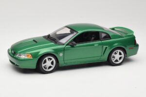 Ford Mustang GT SN95 Зелен Maisto 1:18 50326 Метал