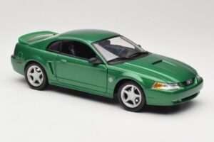 Ford Mustang GT SN95 Зелен Maisto 1:18 50326 Метал — снимка 6 от 8