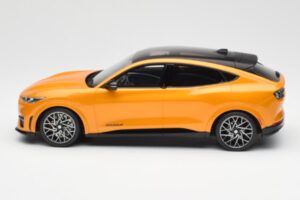 Ford Mustang Mach-E GT Performance Cyber Оранжев Otto 1:18 OT983 Смола — снимка 3 от 6
