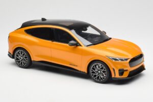 Ford Mustang Mach-E GT Performance Cyber Оранжев Otto 1:18 OT983 Смола — снимка 4 от 6
