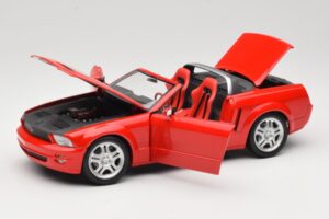 Ford Mustang S197 GT Кабриолет Червен Beanstalk Group 1:18 FOR10016R Метал — снимка 2 от 8