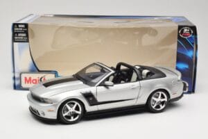 Ford Mustang S197 Roush 427R Кабриолет Сребрист Maisto 1:18 31669 Метал — снимка 8 от 8