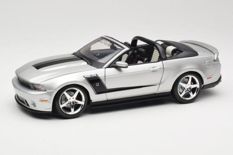 Ford Mustang S197 Roush 427R Кабриолет Сребрист Maisto 1:18 31669 Метал