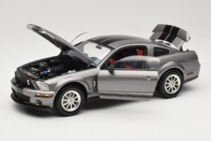 Ford Mustang S197 Shelby GT500 40th Anniversary Сив Shelby Collectibles 1:18 DC075005 Метал — снимка 2 от 8