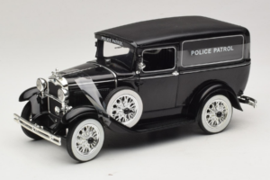 Ford Panel Car Police Patrol Signature Models 1:18 18143 Метал