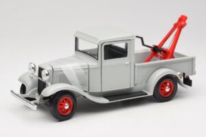 Ford Pick-Up Wrecker Сив Road Signature 1:18 92257 Метал