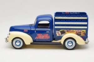 Ford Pepsi-Cola Replica Golden Wheel 1:18 PF351 Метал — снимка 4 от 8