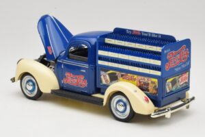 Ford Pepsi-Cola Replica Golden Wheel 1:18 PF351 Метал — снимка 5 от 8