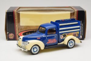 Ford Pepsi-Cola Replica Golden Wheel 1:18 PF351 Метал — снимка 8 от 8